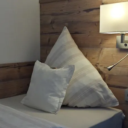 Haus Nussbaum ראטינגן