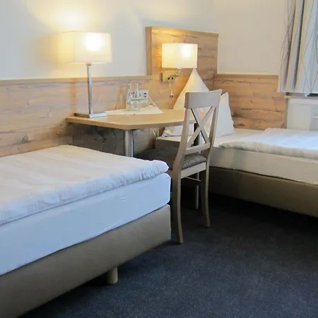 Haus Nussbaum 3* ראטינגן