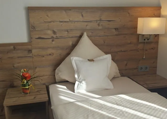 Hotel Haus Nussbaum 3*